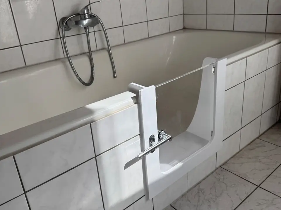 Badewannentür Einbau Detail
